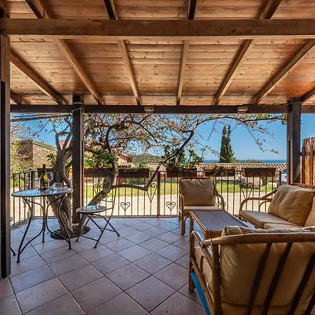 Allegra Panoramica 150 Mt Dal Mare Nyaraló