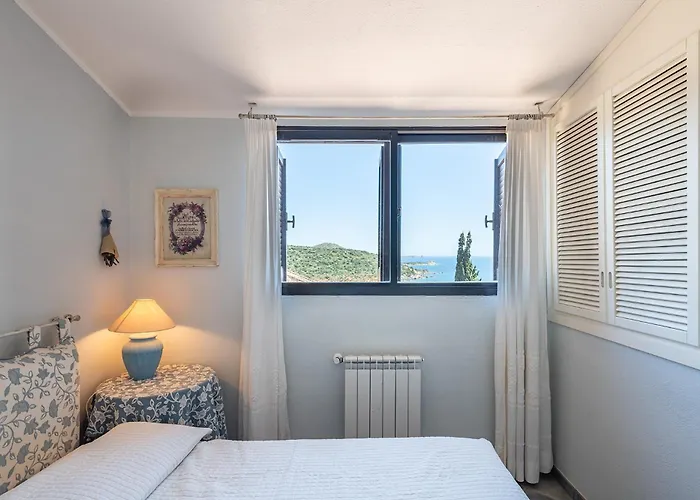 Allegra Panoramica 150 Mt Dal Mare Simius